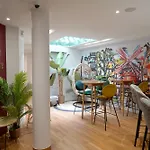 Le Montmartre Saint Pierre Parigi