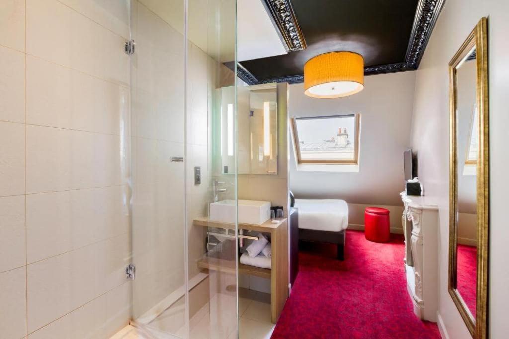 Hotel Le Montmartre Saint Pierre 3*