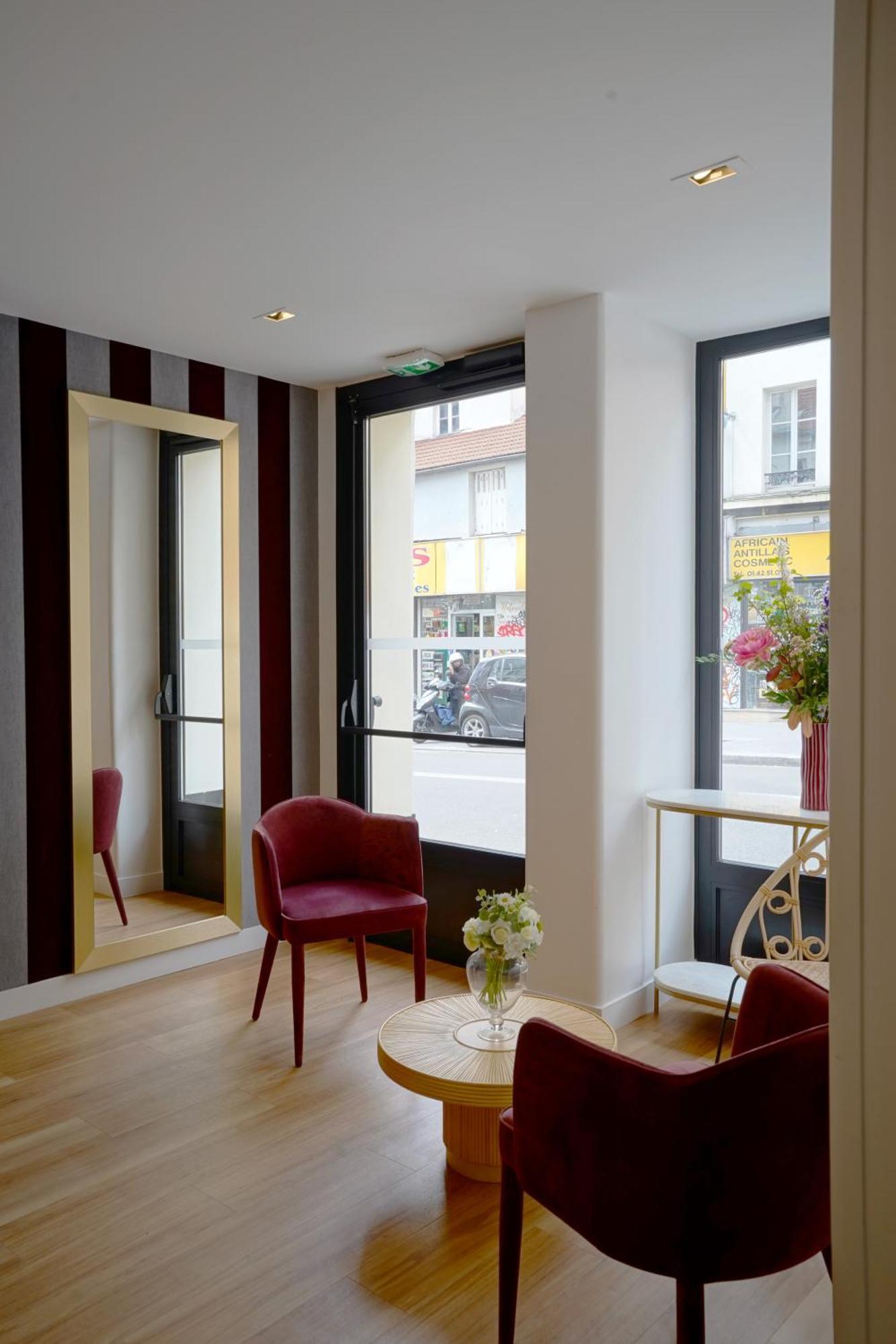 Le Montmartre Saint Pierre Hotel Paris