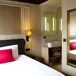 Hotel Le Montmartre Saint Pierre