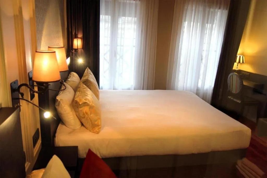 Le Montmartre Saint Pierre Hotel Parigi