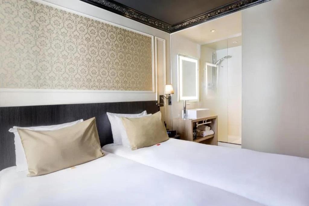Le Montmartre Saint Pierre Hotel