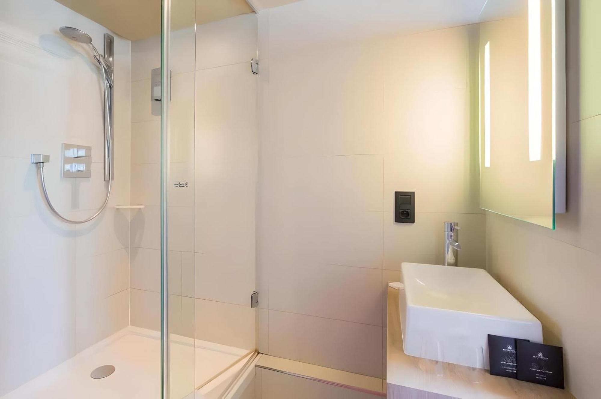 Le Montmartre Saint Pierre 3* Parigi