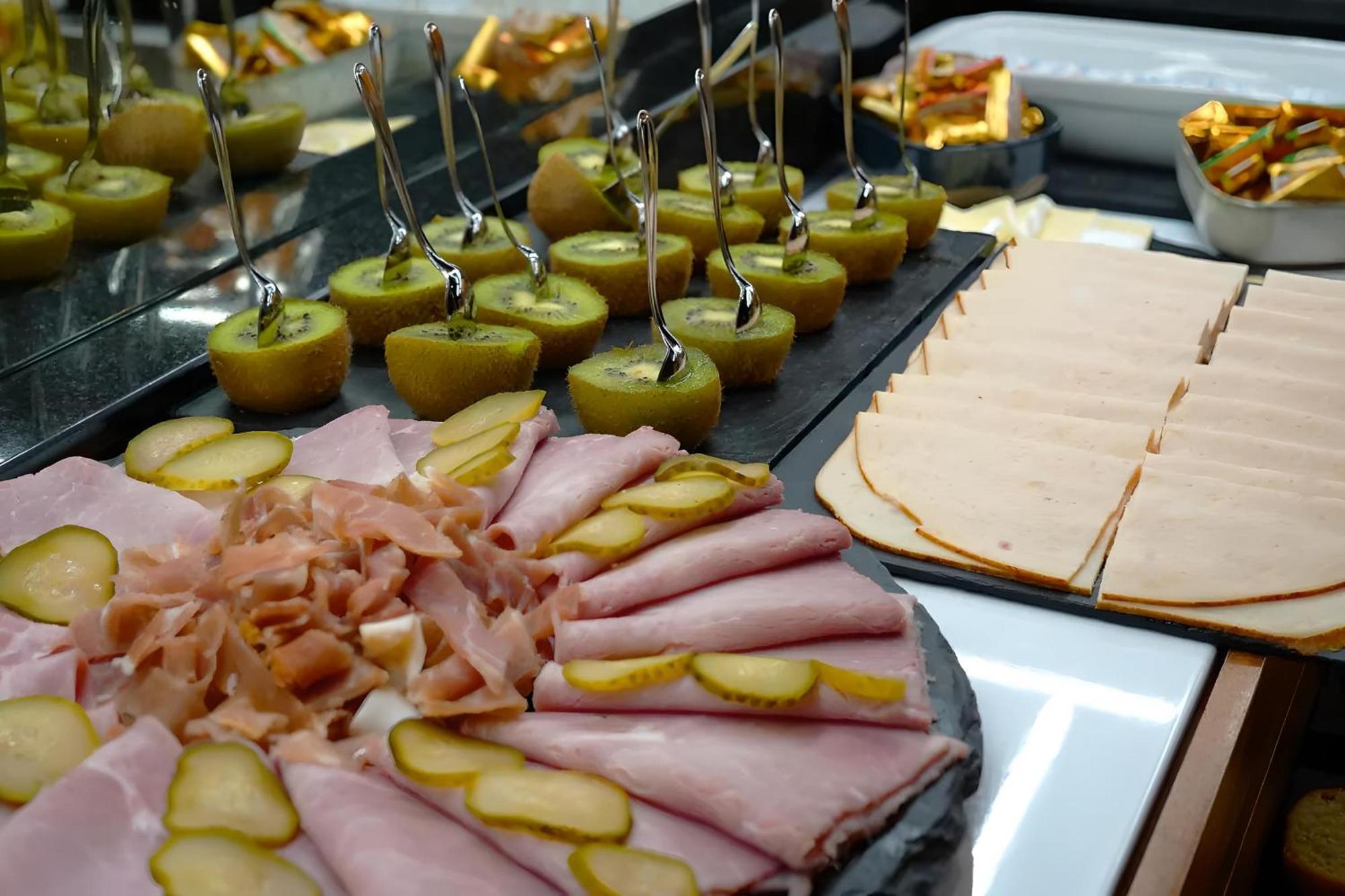 Le Montmartre Saint Pierre Parigi