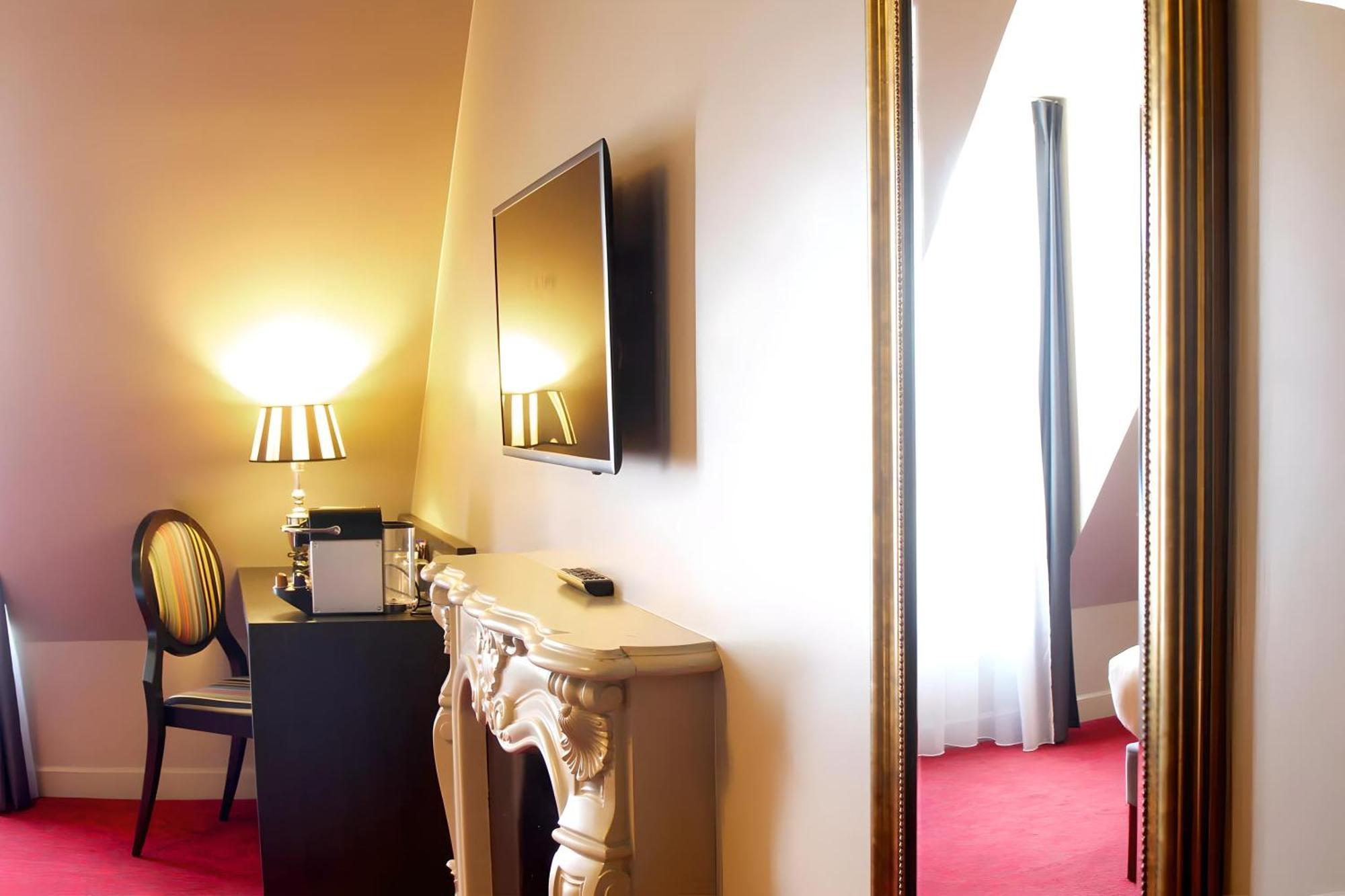 Hotel Le Montmartre Saint Pierre Parigi